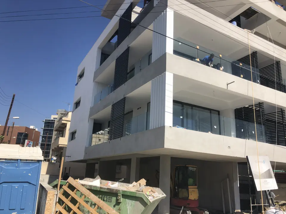 Cedar, Limassol: Façade and balconies