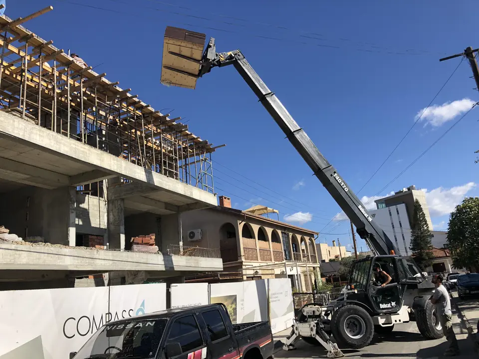 Cedar, Limassol: Structural frame going up